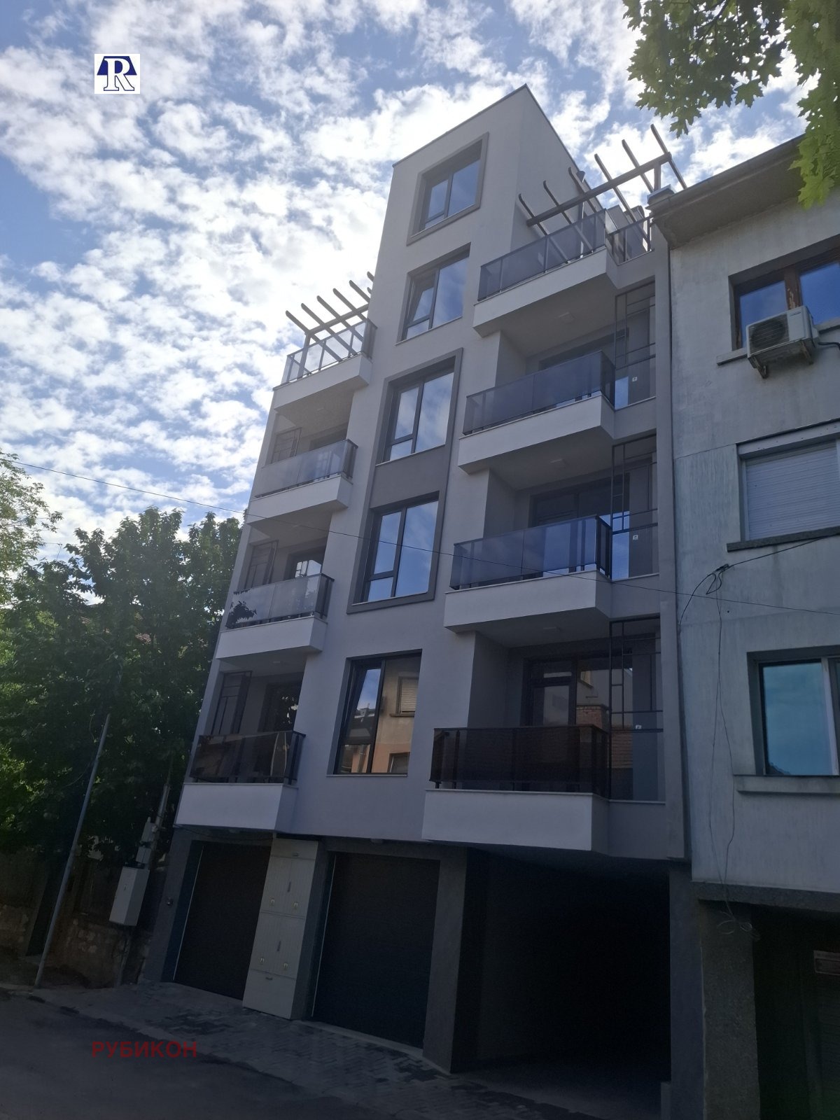 Продава 3-СТАЕН, гр. Плевен, Идеален център