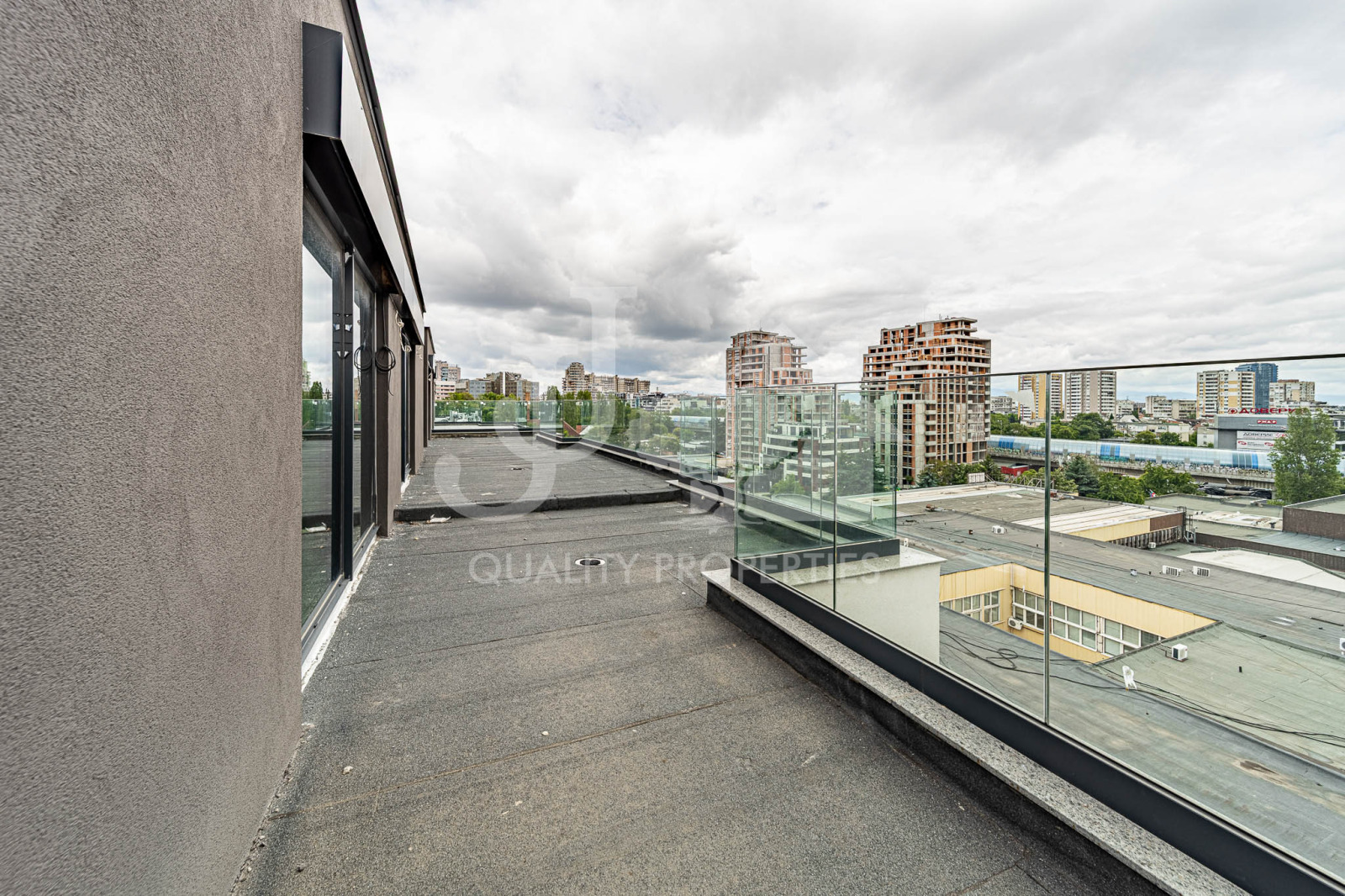 Продава МНОГОСТАЕН, гр. София, Дианабад, снимка 2 - Апартаменти - 52233276