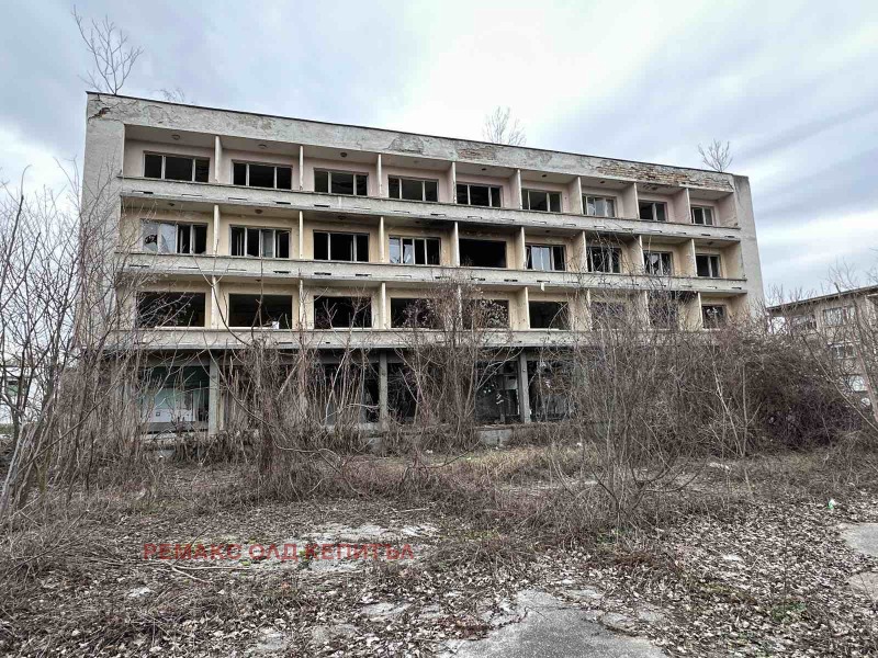 Продава САМОСТОЯТЕЛНА СГРАДА в област Велико Търново, гр. Горна Оряховица - 1820 кв.м / 295 000 € » 576 969.85 лв., РЕМАКС ОЛД КЕПИТЪЛ