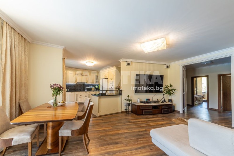 Продава МНОГОСТАЕН, гр. Варна, Бриз, снимка 4 - Апартаменти - 46629964