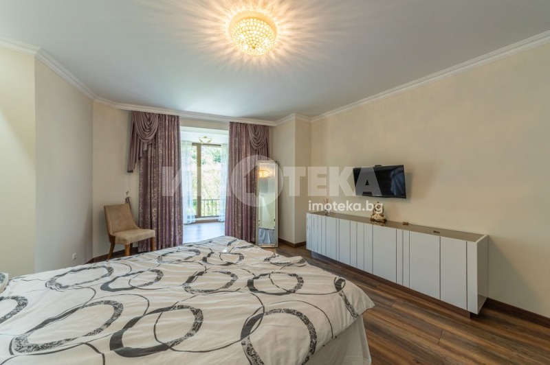 Продава МНОГОСТАЕН, гр. Варна, Бриз, снимка 14 - Апартаменти - 46629964