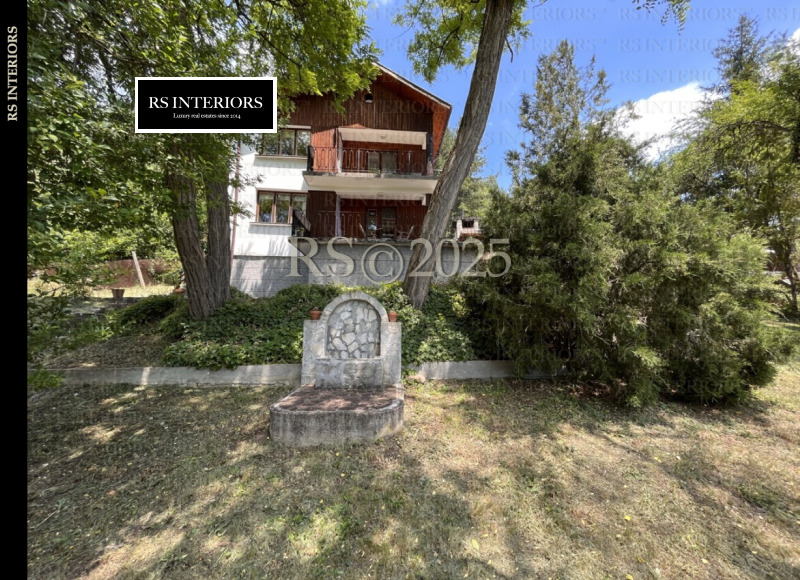 Продава  Къща област София , гр. Годеч , 190 кв.м | 93436901
