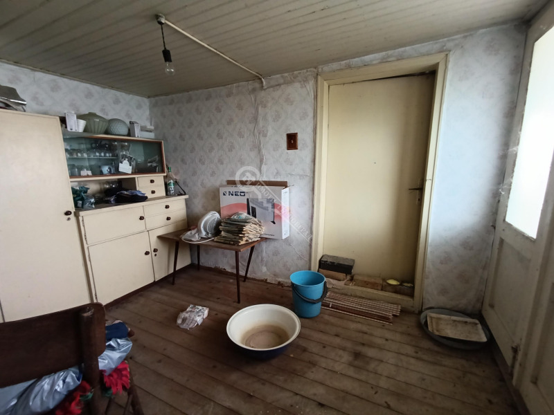 Продава КЪЩА, с. Климентово, област Велико Търново, снимка 4 - Къщи - 52546956