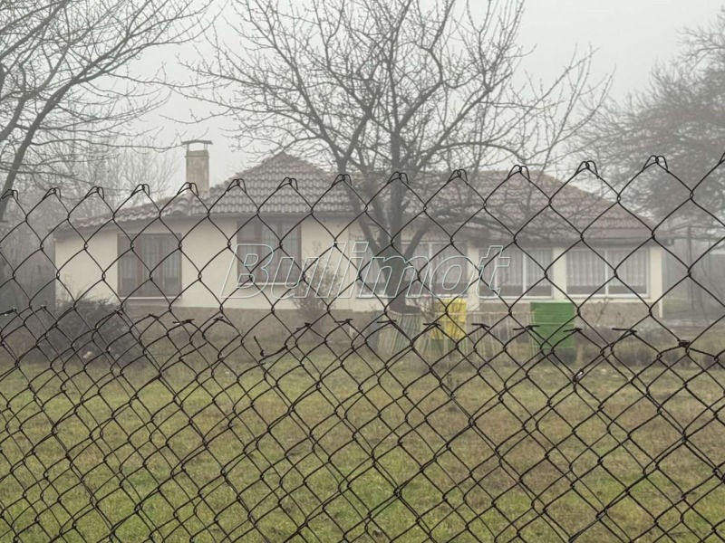 Продава КЪЩА, гр. Варна, м-т Добрева чешма