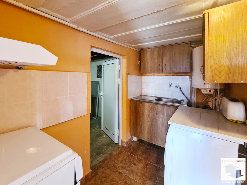 Продава ЕТАЖ ОТ КЪЩА, гр. Велико Търново, Варуша, снимка 5 - Етаж от къща - 55091577
