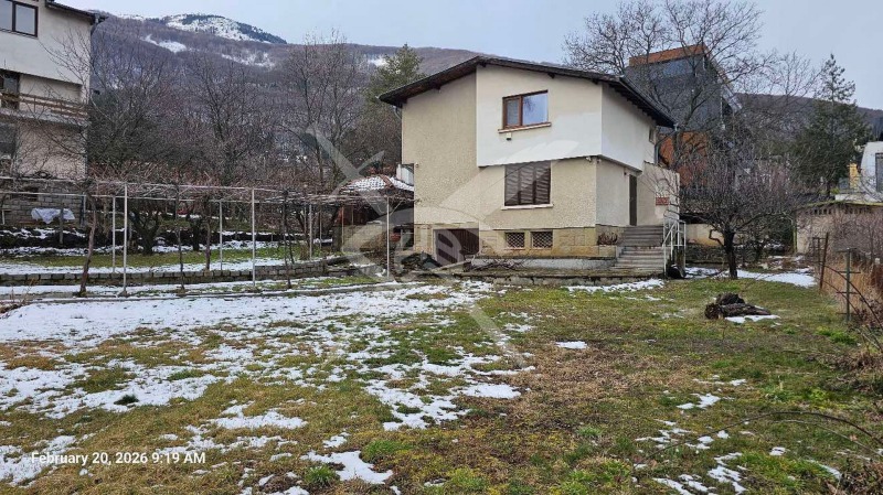 Продава КЪЩА в град София, в.з.Киноцентъра - 147 кв.м / 860 000 € » 1 682 013.80 лв., ЕКС НВД ООД