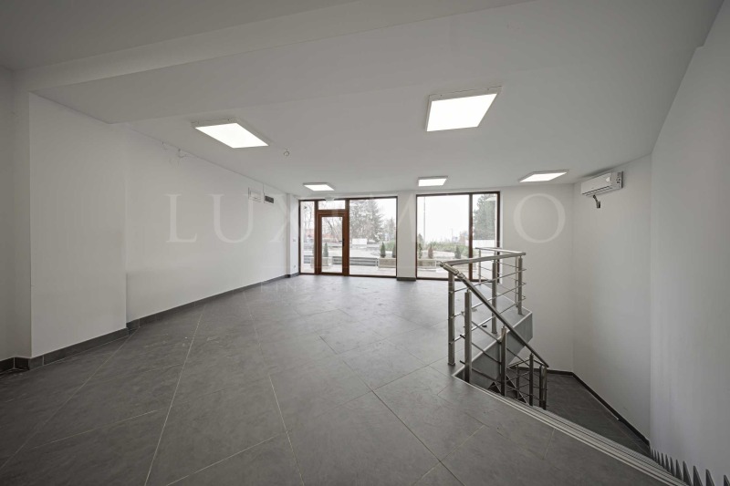 Продава МАГАЗИН в град София, Бояна - 182 кв.м / 499 000 € » 975 959.17 лв., ЛУКСИММО