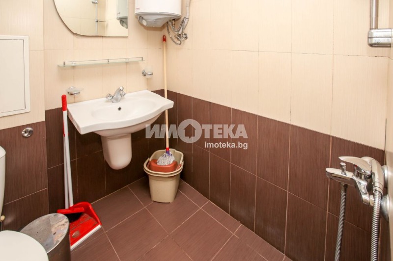 Na prodej  1 ložnice Sofia , Banišora , 63 m2 | 82567245 - obraz [14]