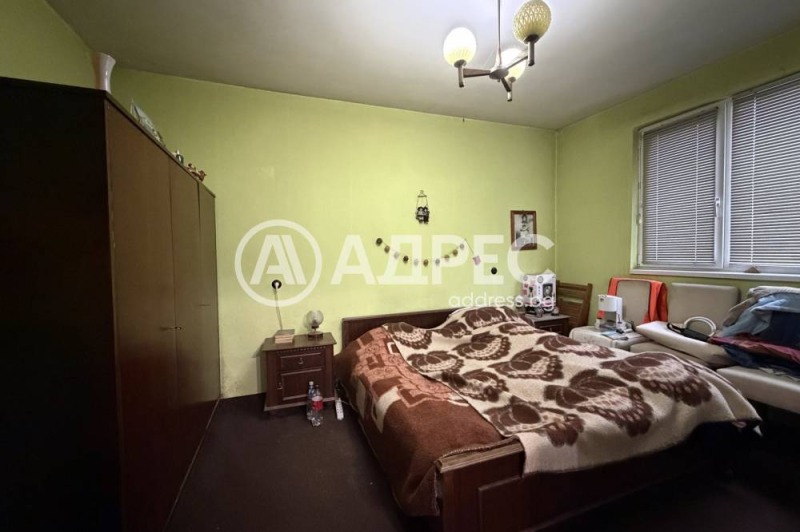 Продава ЕТАЖ ОТ КЪЩА, гр. София, област София-град, снимка 2 - Етаж от къща - 53351775