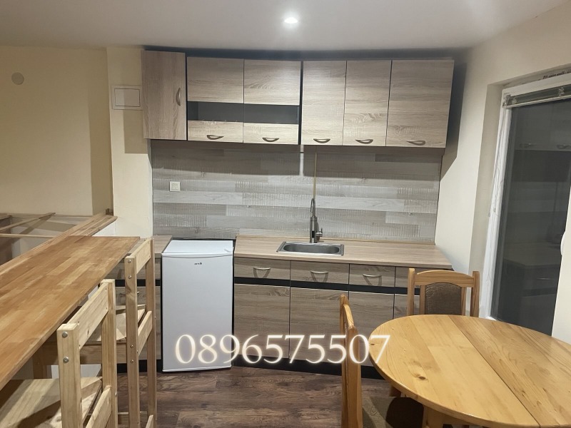 Продава КЪЩА, гр. Благоевград, Идеален център, снимка 3 - Къщи - 52779889