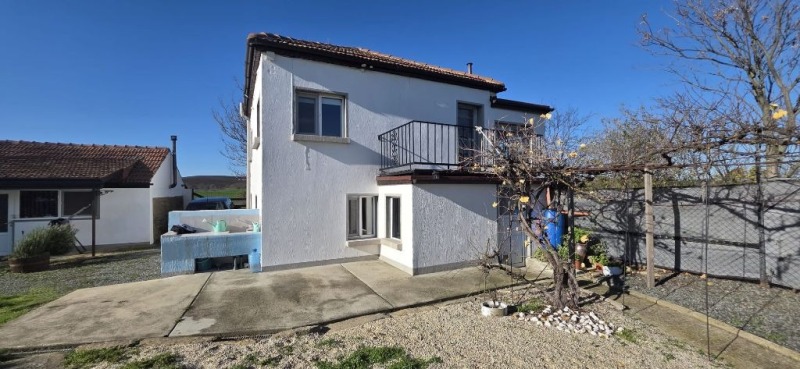 Продава КЪЩА, с. Светлина, област Бургас, снимка 2 - Къщи - 52690066