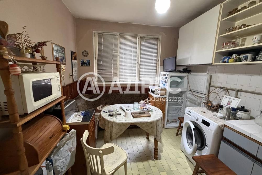 Продава ЕТАЖ ОТ КЪЩА, гр. София, област София-град, снимка 5 - Етаж от къща - 53351775