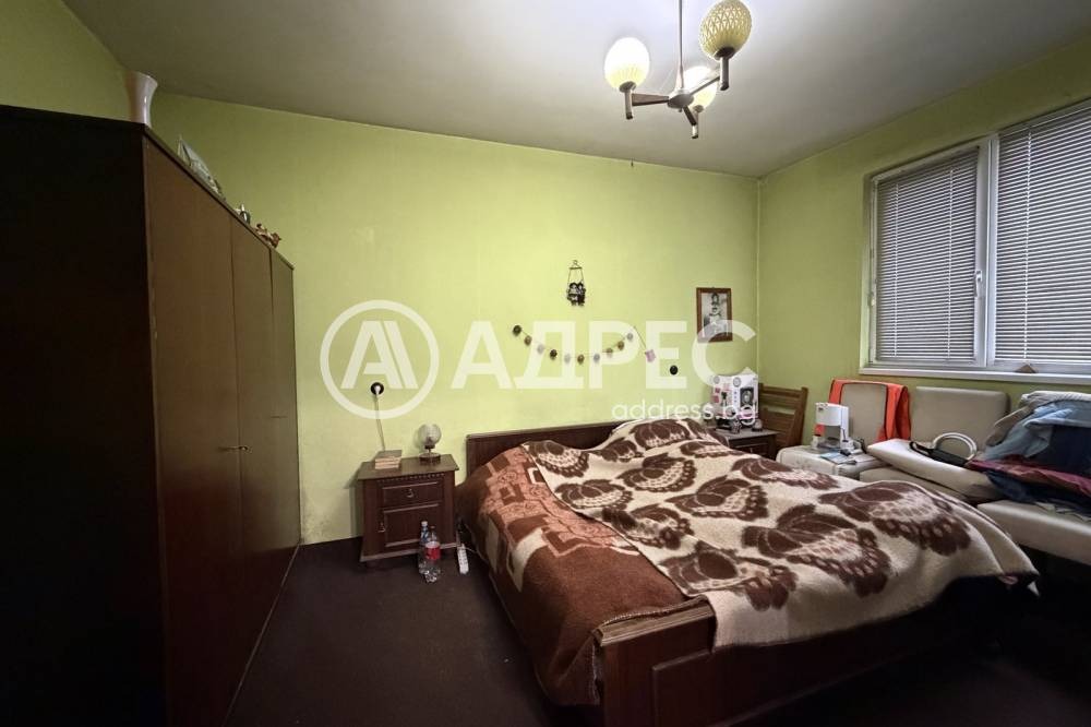 Продава ЕТАЖ ОТ КЪЩА, гр. София, област София-град, снимка 2 - Етаж от къща - 53351775