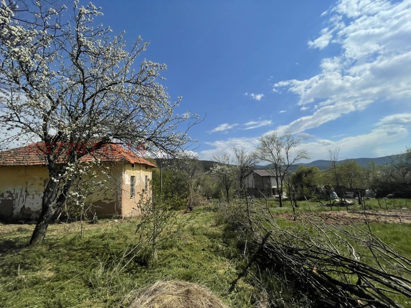 Продава КЪЩА в област София, гр. Годеч - 85 кв.м / 70 000 € » 136 908.10 лв.
