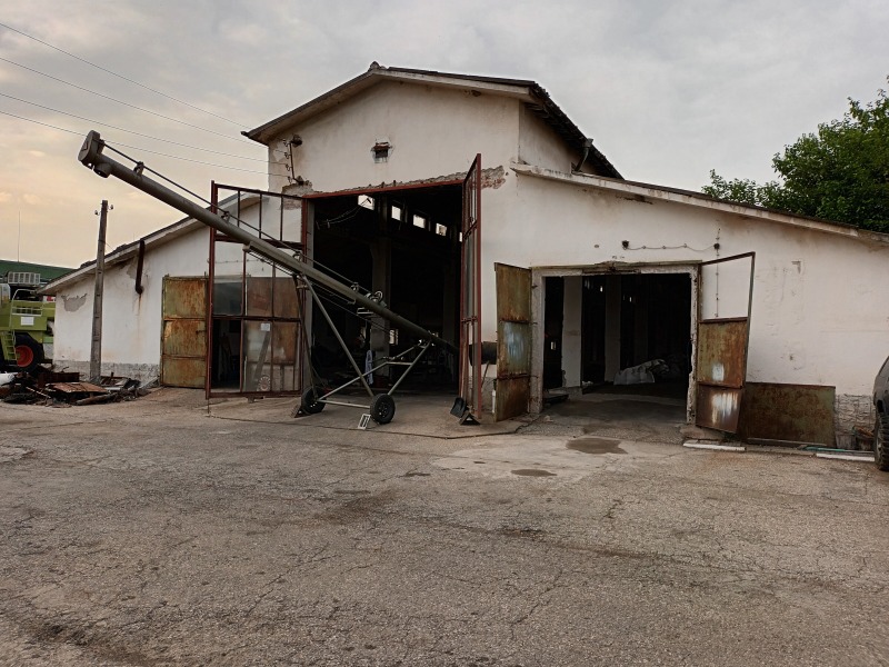 Продава ПРОМ. ПОМЕЩЕНИЕ в област Пазарджик, с. Калугерово - 2770 кв.м / 464 000 € » 907 505.12 лв., ТИТИ