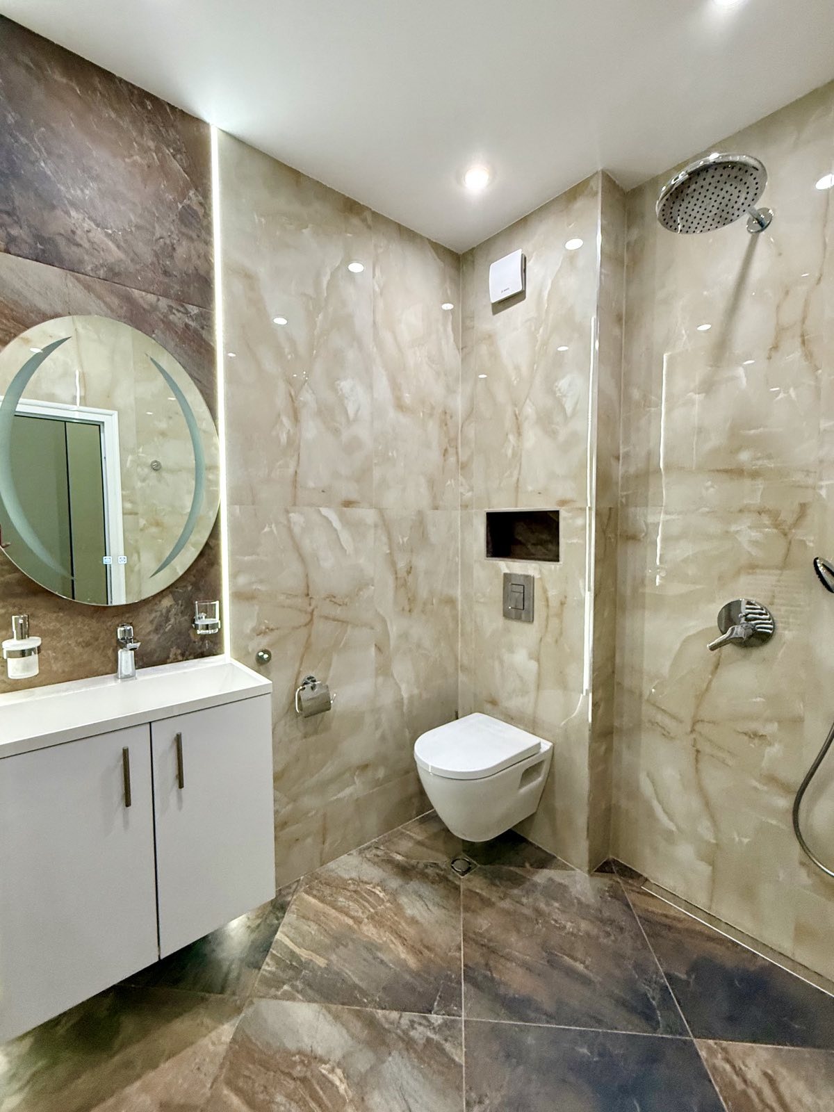 Продава 3-СТАЕН, гр. София, Изток, снимка 14 - Апартаменти - 54575088