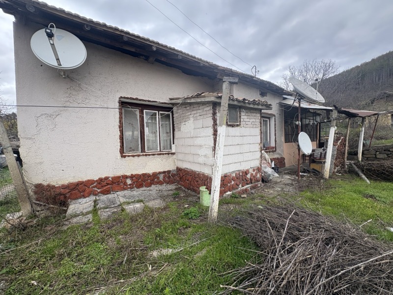 Продава КЪЩА в област Шумен, с. Кочово - 91 кв.м / 10 225.84 € » 20 000 лв., АДРЕС НЕДВИЖИМИ ИМОТИ - КАНТОРА ШУМЕН