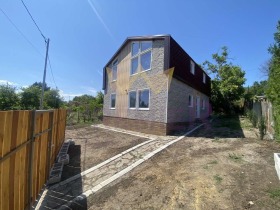 Maison m-t Borovets - yug, Varna