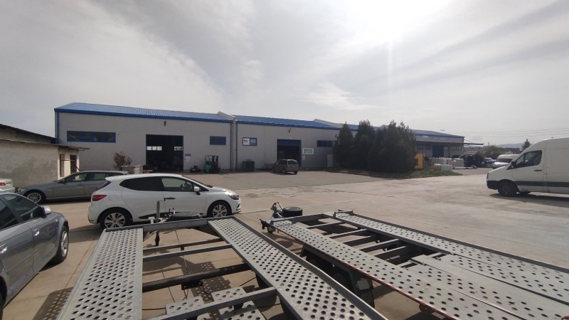 Продава ПРОМ. ПОМЕЩЕНИЕ, гр. София, Враждебна, снимка 3 - Производствени сгради - 52540906