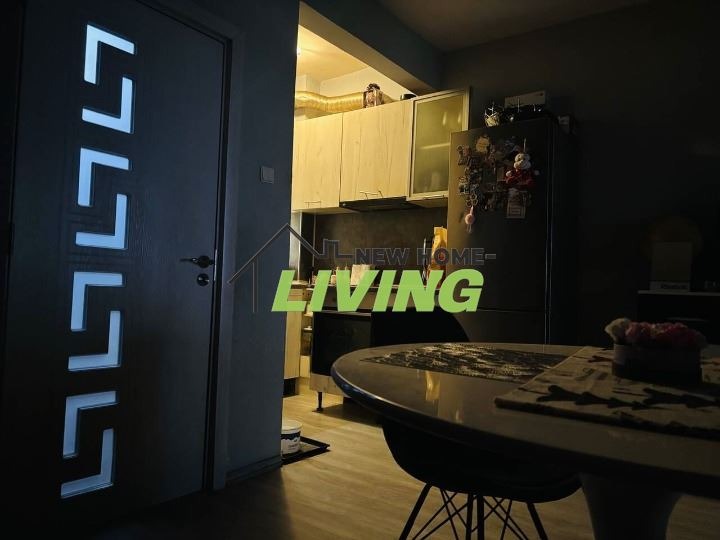 Продава 2-СТАЕН, гр. Бургас, Център, снимка 2 - Апартаменти - 52622556