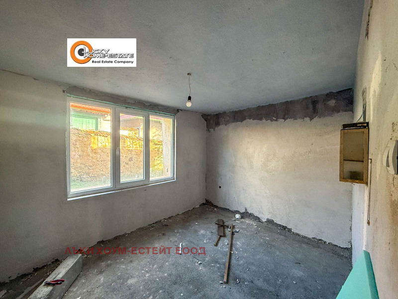 Продава КЪЩА, с. Горна Малина, област София област, снимка 12 - Къщи - 52272723