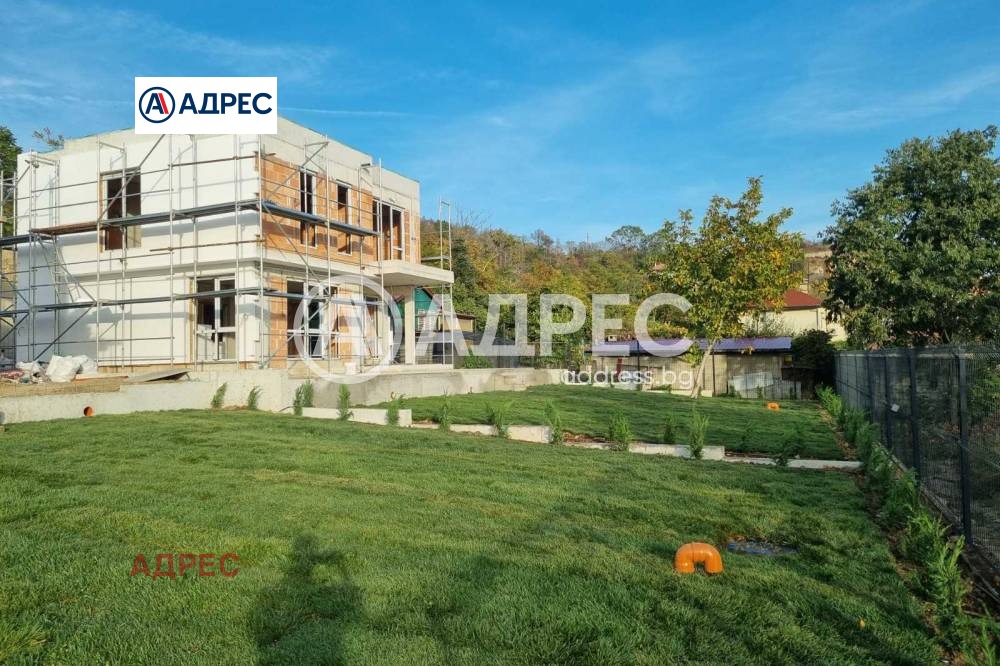 Продава КЪЩА, гр. Варна, м-т Сълзица