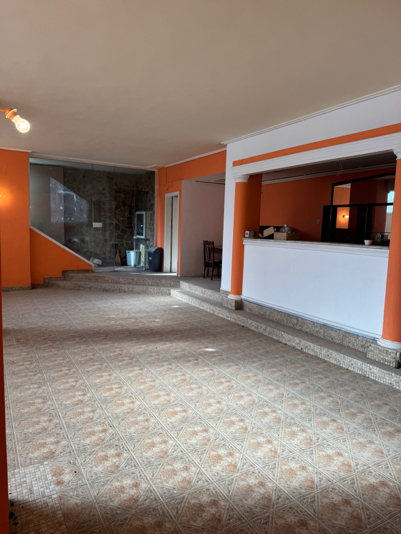 Продава ЗАВЕДЕНИЕ в град Стара Загора, Център - 168 кв.м / 140 000 € » 273 816.20 лв., НЕВАДОМ