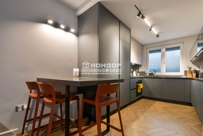 Продава 3-СТАЕН, гр. Пловдив, Център, снимка 4 - Апартаменти - 52359617