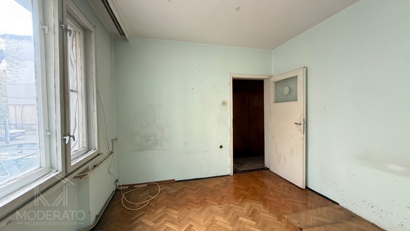 Продава МНОГОСТАЕН, гр. Бургас, Център, снимка 7 - Апартаменти - 52486905