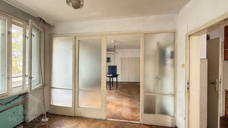 Продава МНОГОСТАЕН, гр. Бургас, Център, снимка 9 - Апартаменти - 52486905