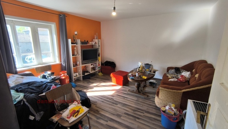 Продава КЪЩА, област Разград, с. Костанденец • 25000 € / 48895.75 лв. • 64822639 1