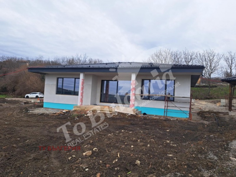 Продава КЪЩА, гр. Велико Търново, Център, снимка 3 - Къщи - 53150987