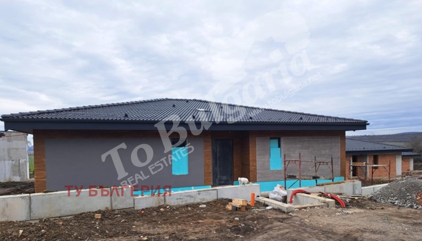 Продава КЪЩА, гр. Велико Търново, Център, снимка 2 - Къщи - 53150987