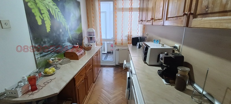Продава 4-СТАЕН, гр. Шумен, Томбул джамия, снимка 5 - Апартаменти - 53008080