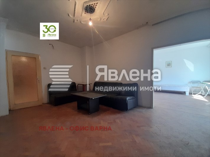 Продава 3-СТАЕН, гр. Варна, Колхозен пазар, снимка 1 - Aпартаменти - 48135286