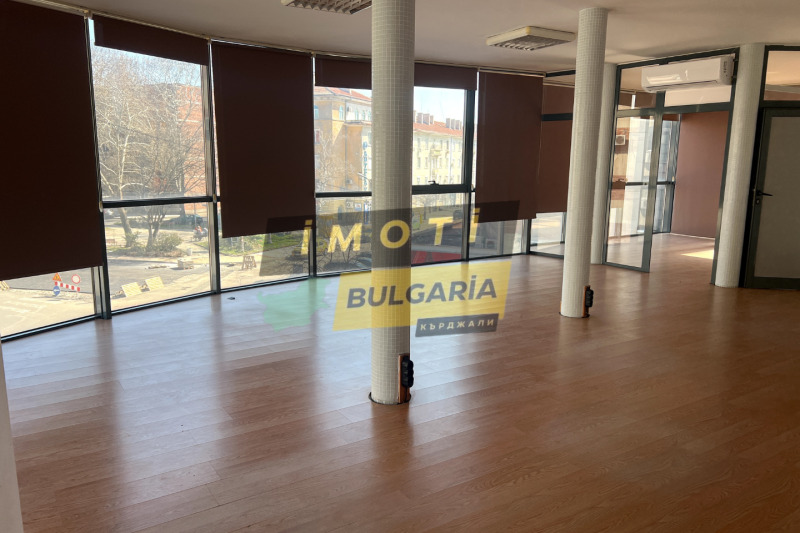 Продава ОФИС, гр. Кърджали, Център, снимка 3 - Офиси - 53140309