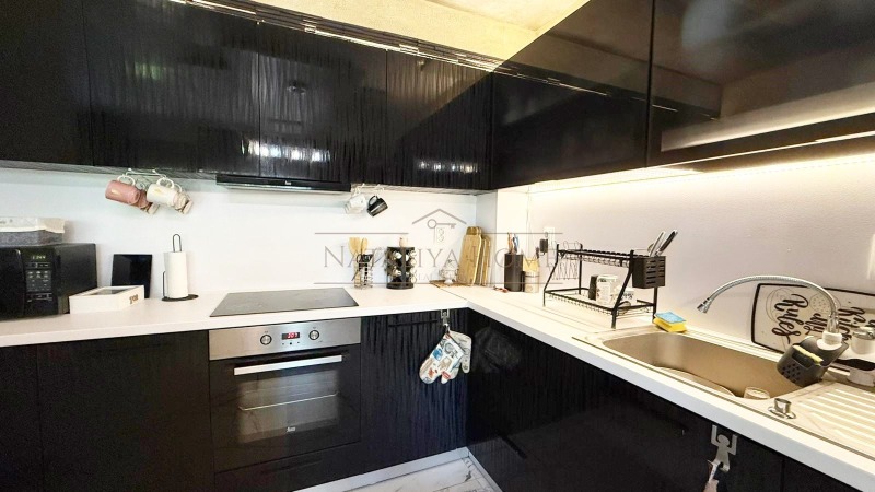 Продава КЪЩА, гр. Бургас, Сарафово, снимка 4 - Къщи - 52333126