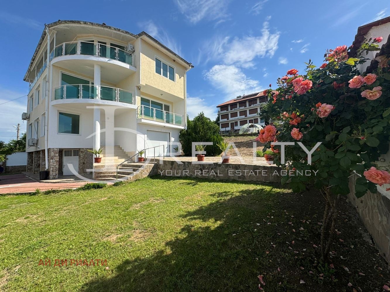 Продава КЪЩА, с. Кошарица, област Бургас
