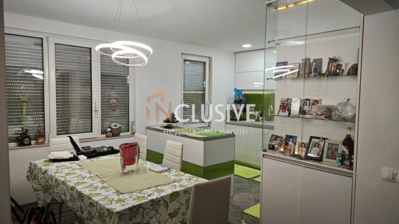 Продава  3-стаен град София , Красно село , 111 кв.м | 49878873