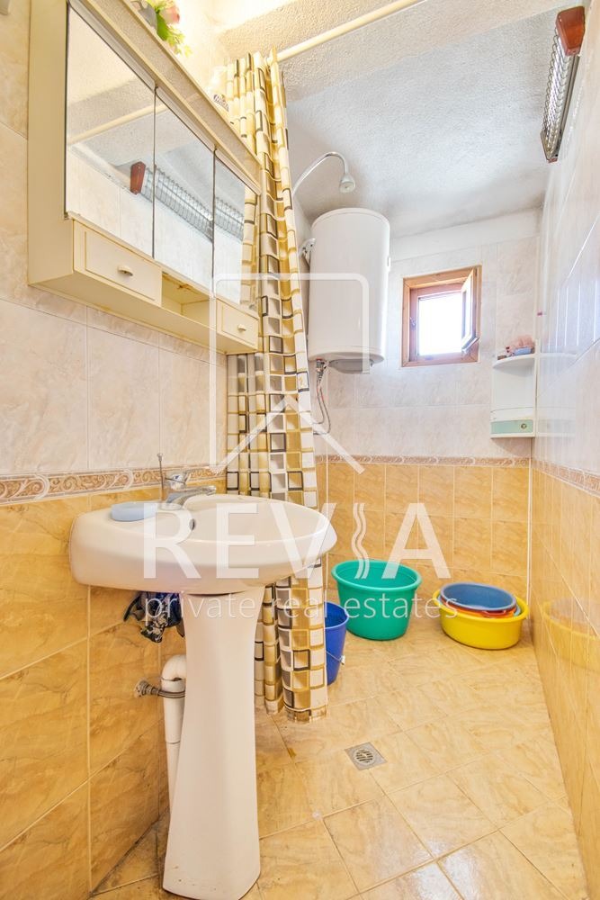 Продава КЪЩА, гр. Перник, Изток, снимка 12 - Къщи - 56180191