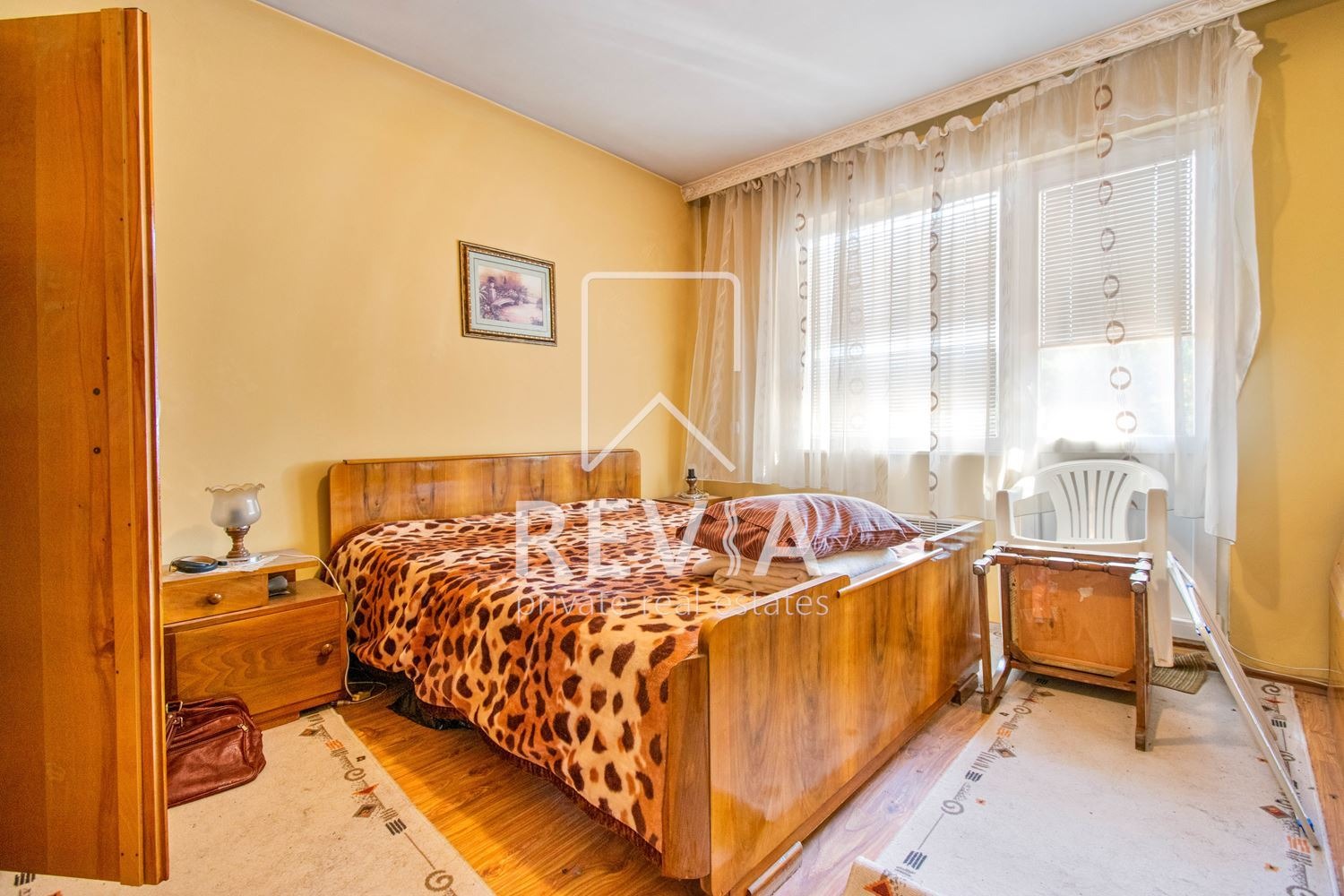 Продава КЪЩА, гр. Перник, Изток, снимка 3 - Къщи - 56180191