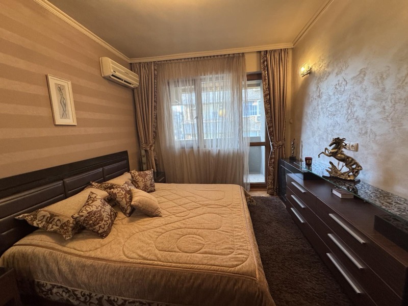 Продава  Многостаен град Бургас , Център , 120 кв.м | 67553541 - изображение [10]