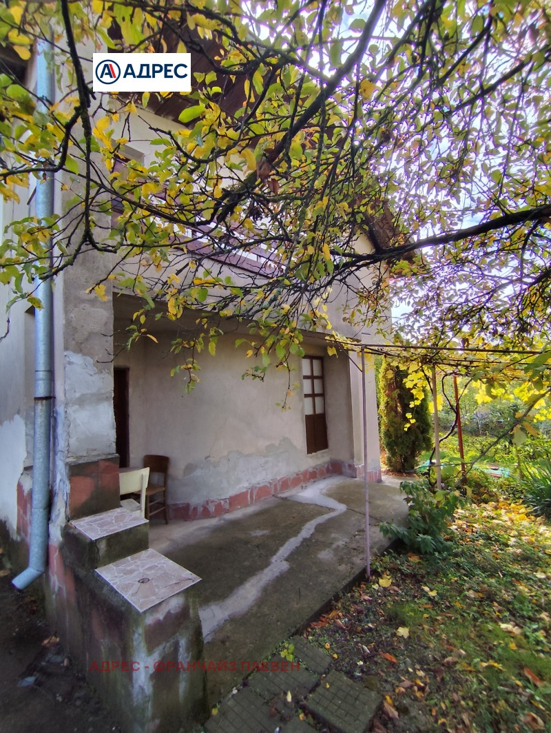 Продава КЪЩА, с. Бохот, област Плевен, снимка 2 - Къщи - 52600302