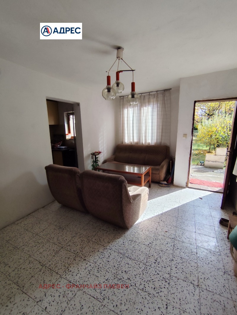 Продава КЪЩА, с. Бохот, област Плевен, снимка 4 - Къщи - 52600302