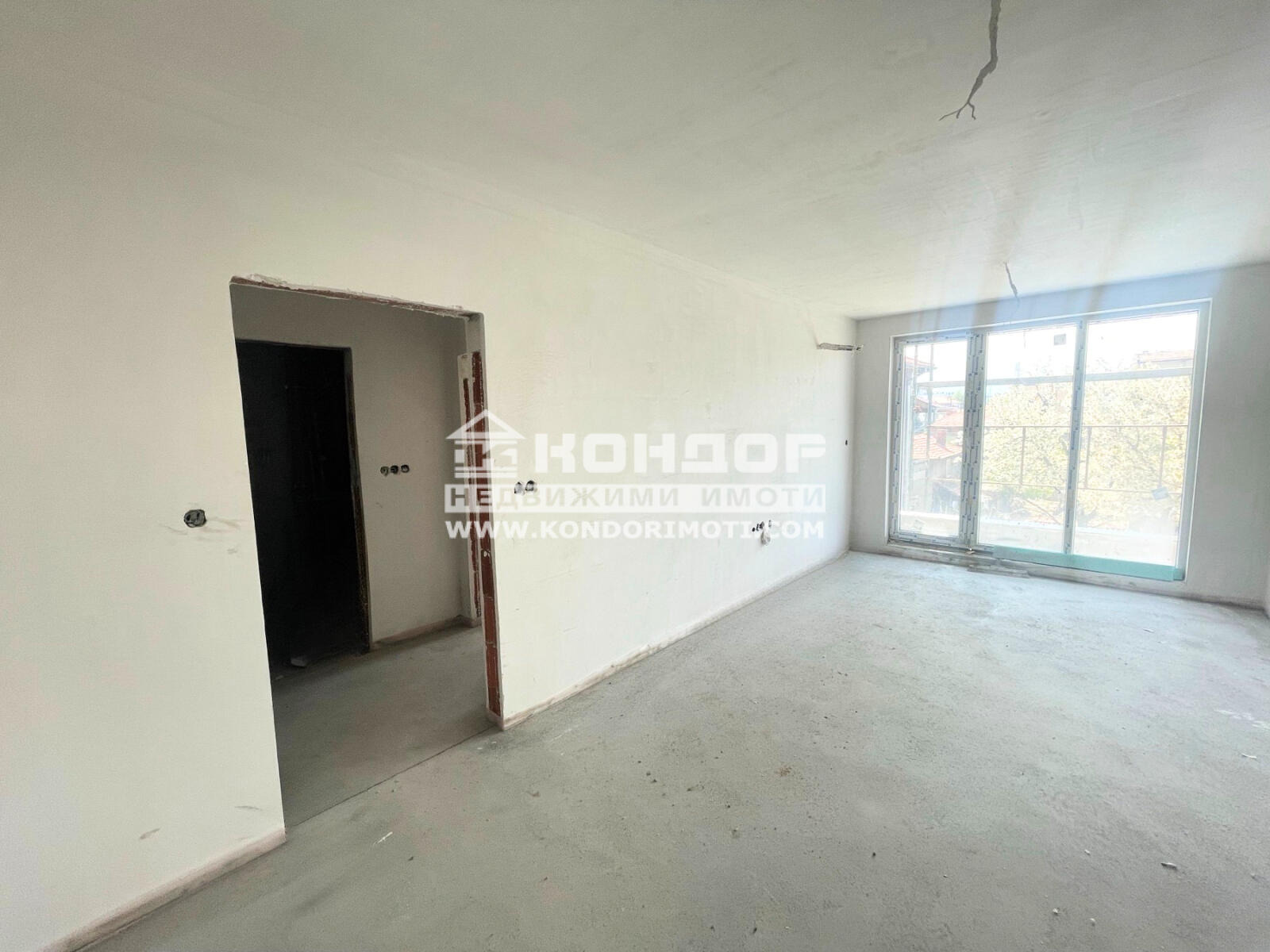 Продава 2-СТАЕН, гр. Пловдив, Коматево, снимка 2 - Апартаменти - 54738138