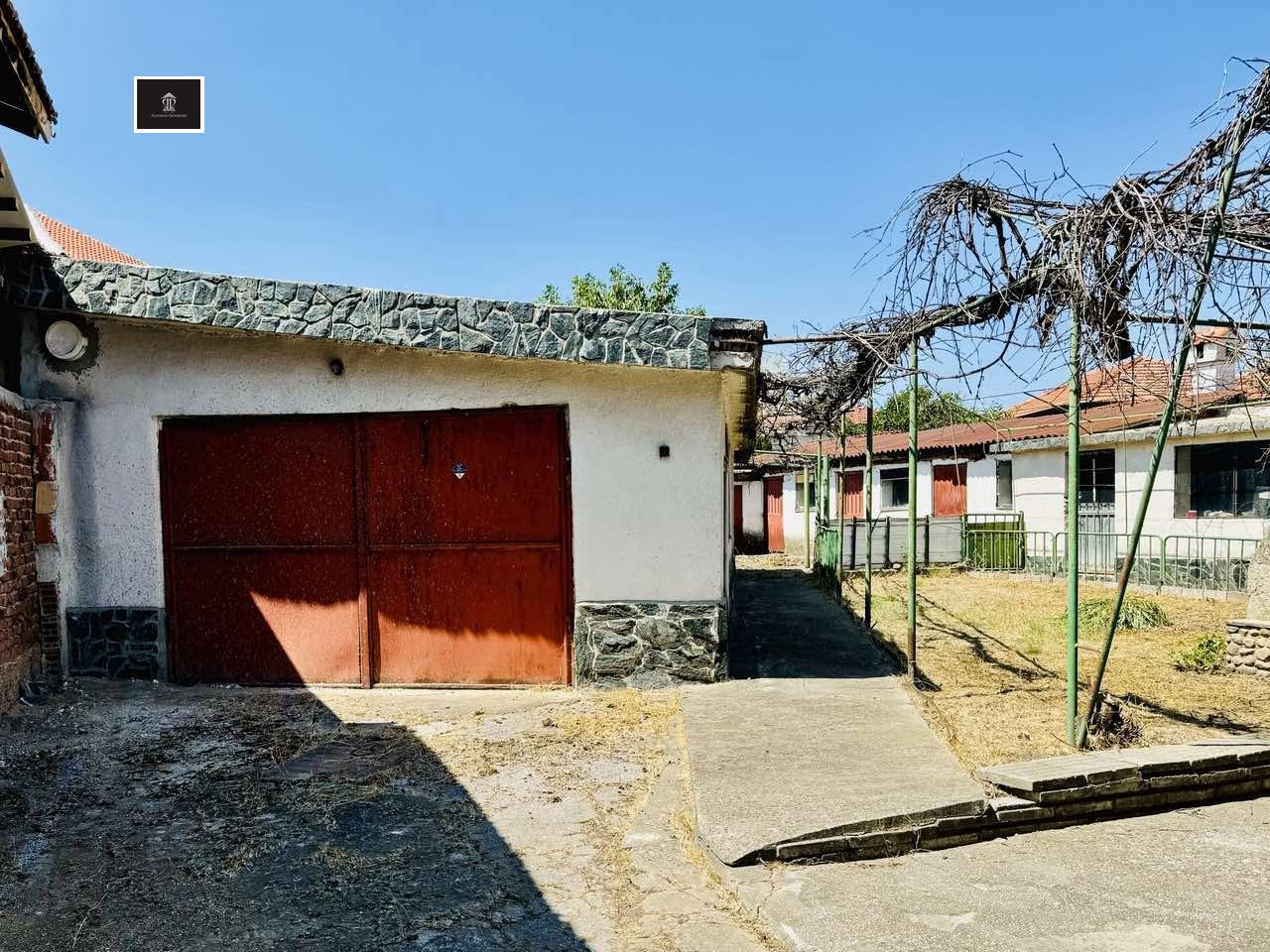 Продава КЪЩА, гр. Ихтиман, област София област, снимка 2 - Къщи - 53777949