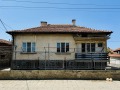 Продава КЪЩА, област София, гр. Ихтиман • 220000 € / 430282.60 лв. • 77325846 1