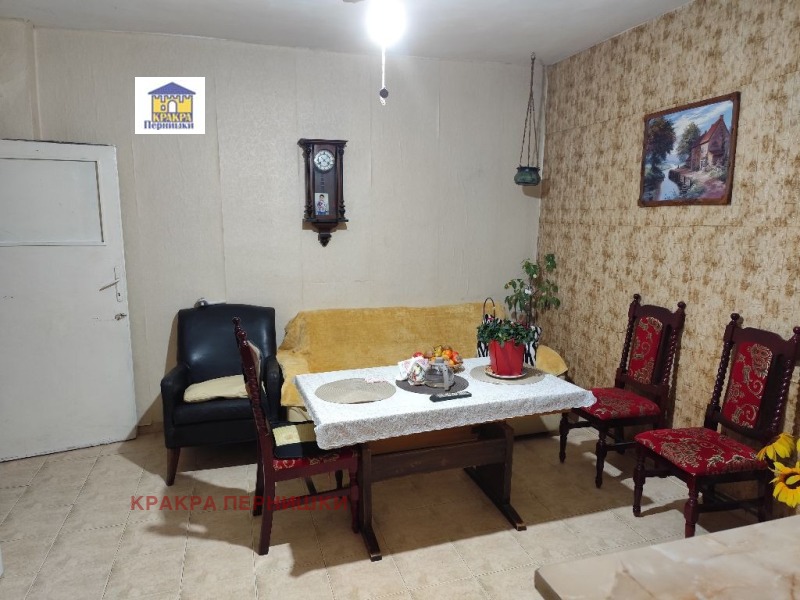 Продава 3-СТАЕН в град Перник, Димова махала - 104 кв.м / 110 000 € » 215 141.30 лв., КРАКРА ПЕРНИШКИ