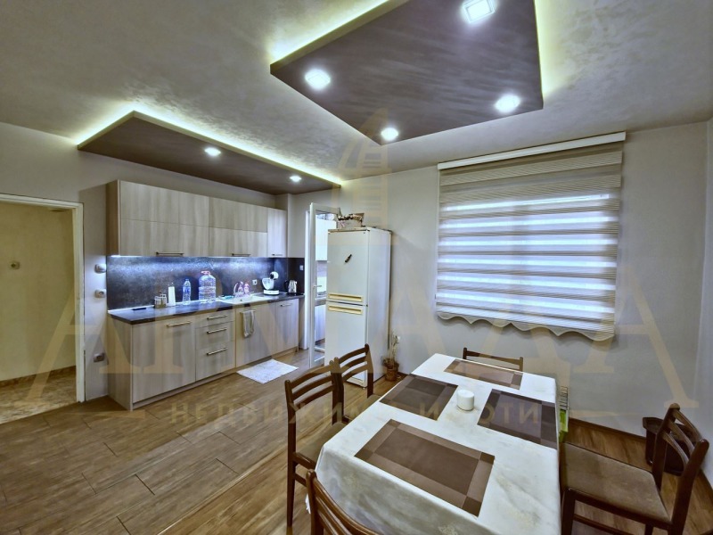 De vânzare  2 dormitoare Plovdiv , Ciuciuc Parij , 92 mp | 67351677 - imagine [2]