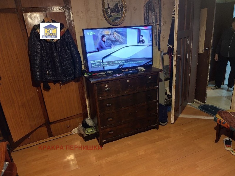 Продава 3-СТАЕН, гр. Перник, Димова махала, снимка 2 - Апартаменти - 52642440